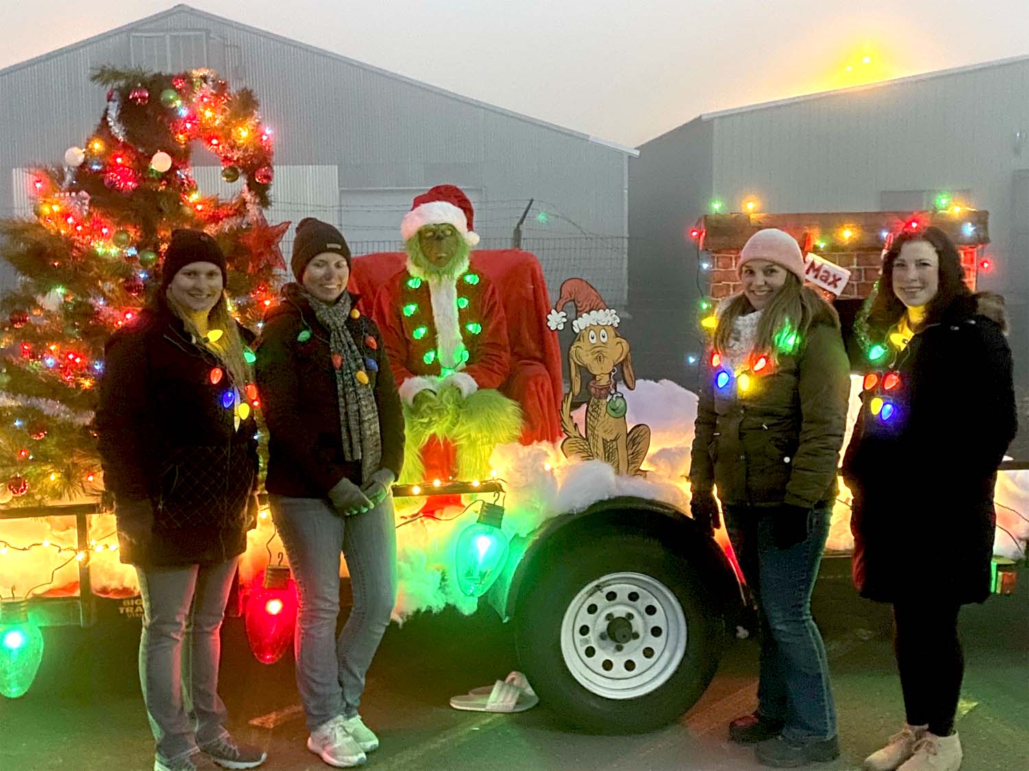 Featured image for “Fathom Realty Seattle Team Spreads Joy for a Worthy Cause”